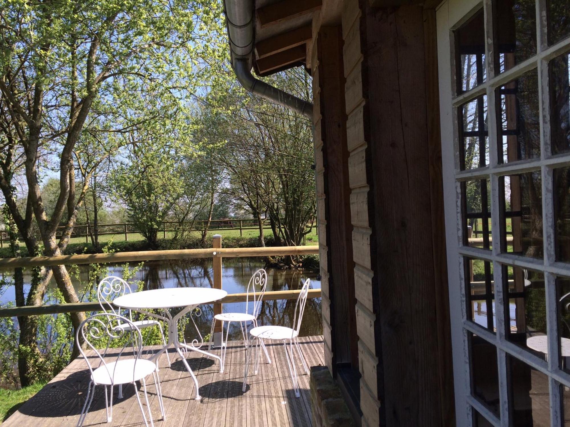 La Maison De L'Etang Manerbe Kültér fotó